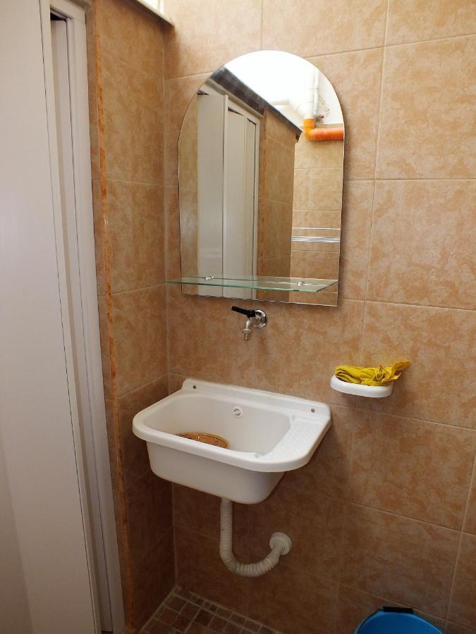 הוילה מרינה די מנקוורסה Casa Fronte Mare מראה חיצוני תמונה