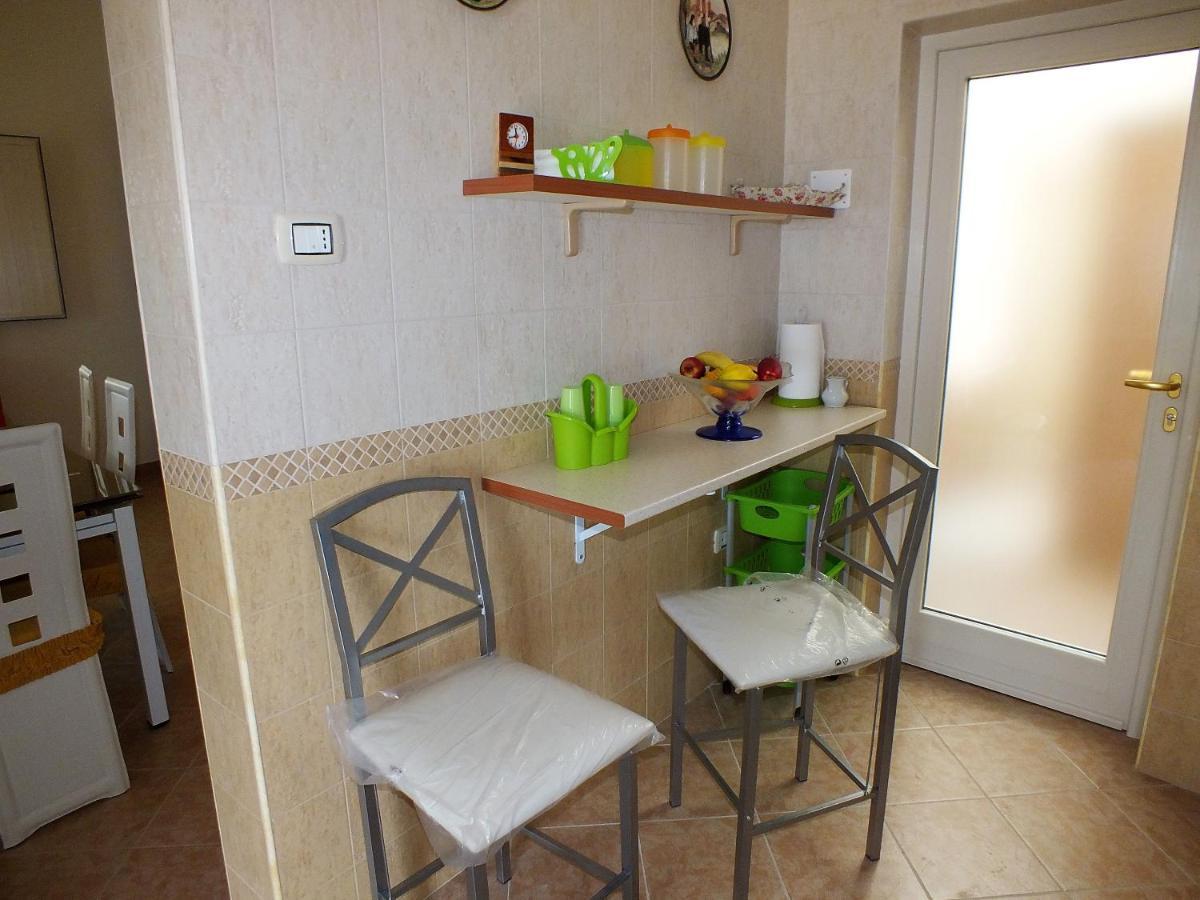הוילה מרינה די מנקוורסה Casa Fronte Mare מראה חיצוני תמונה