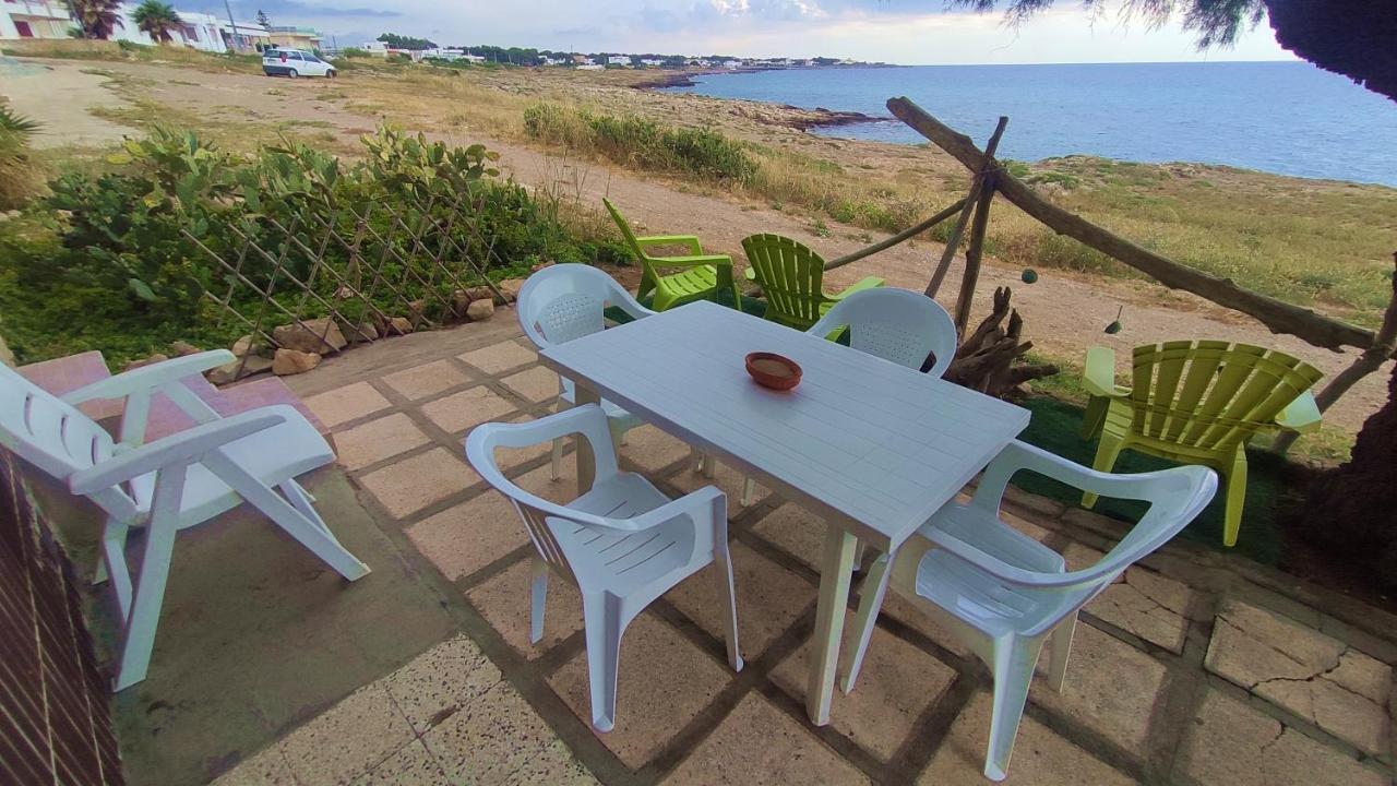 הוילה מרינה די מנקוורסה Casa Fronte Mare מראה חיצוני תמונה